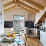 Elegant Living * 阿尔戈斯托利翁